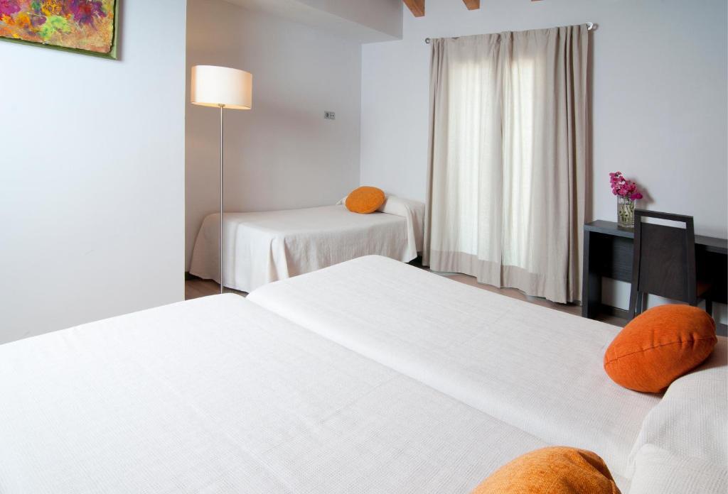 Amalurra Granada Hotel Caparacena Szoba fotó