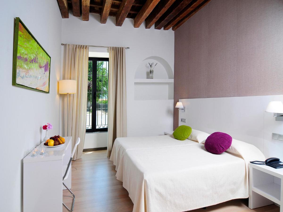 Amalurra Granada Hotel Caparacena Szoba fotó